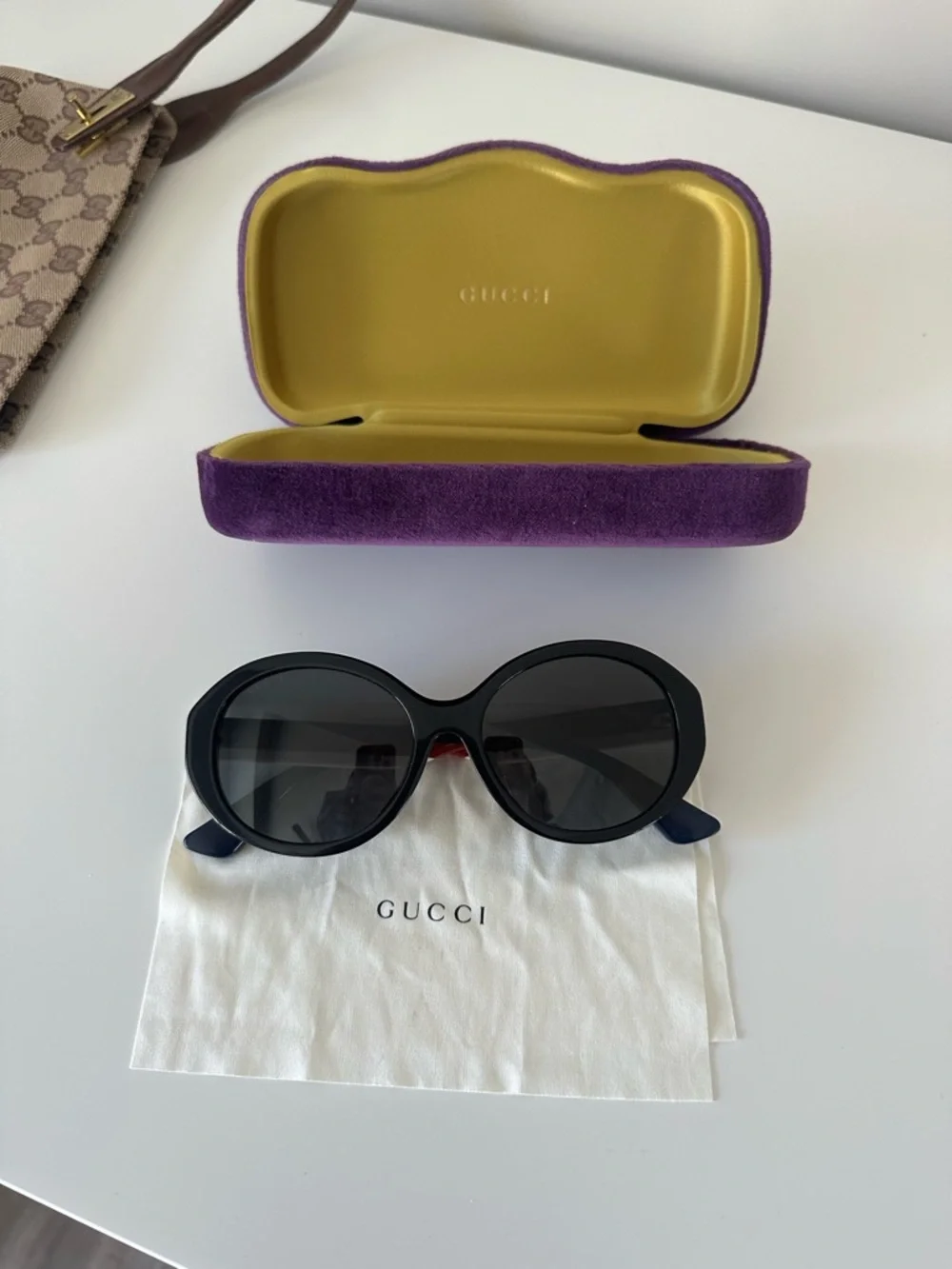 Gucci Black Sunglasses with Red & Blue Temple Stripes - Picture 2 of 7